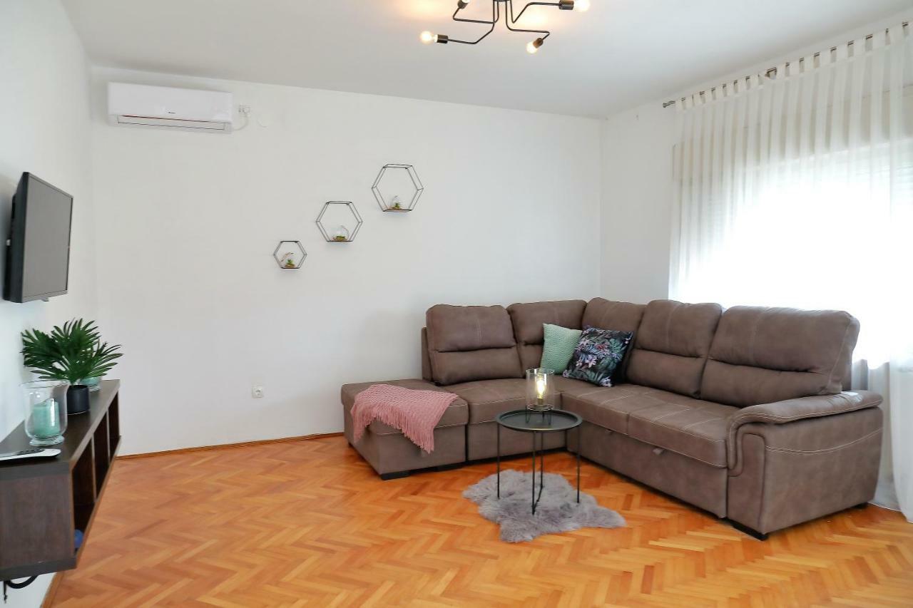 Sara Apartman Bibinje Kültér fotó