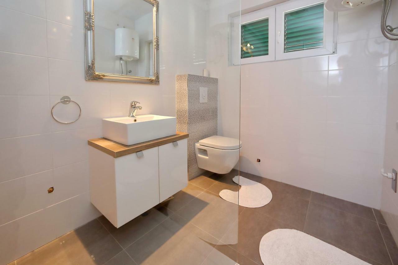 Sara Apartman Bibinje Kültér fotó